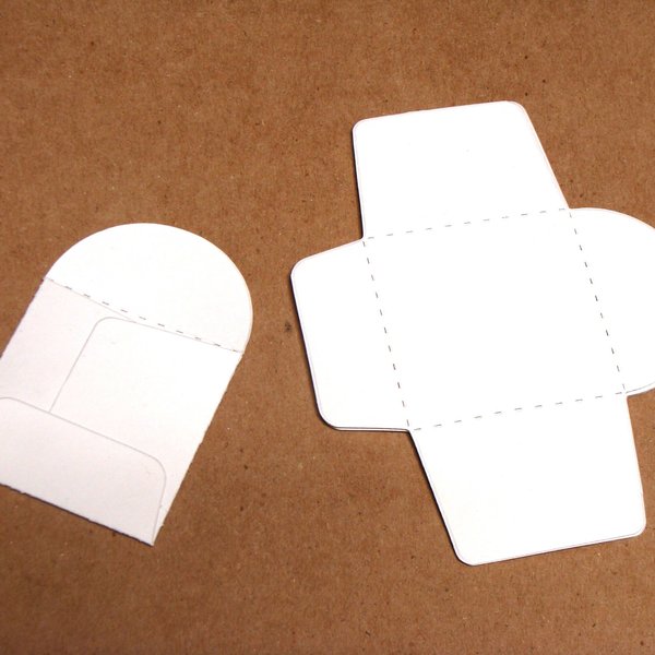 25-Small 2" Posterboard Envelopes,Die Cut White Poster Board for Crafting, Wedding Favor Box, Holidays, DIY, Set of 25 Pieces